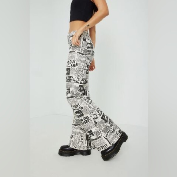 Garage Newspaper Denim Flare Jeans - Picture 5 of 5